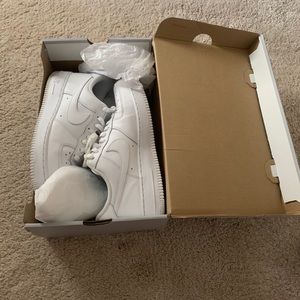 Men’s Air Force white